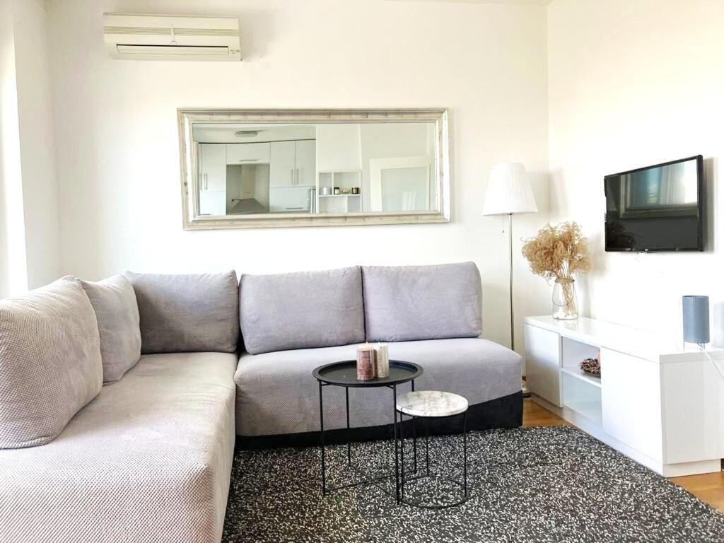 Cozy Nest Savada Lägenhet Belgrad Exteriör bild